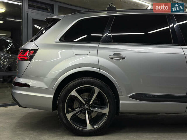 Сірий Ауді Ку 7, об'ємом двигуна 3 л та пробігом 153 тис. км за 25900 $, фото 17 на Automoto.ua