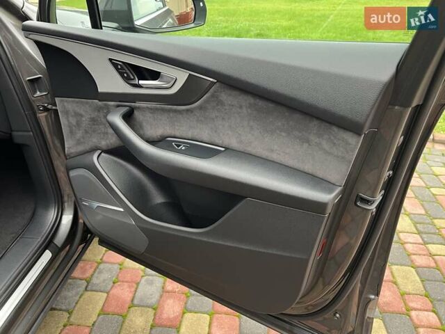 Серый Ауди Ку 7, объемом двигателя 2.97 л и пробегом 227 тыс. км за 44200 $, фото 24 на Automoto.ua