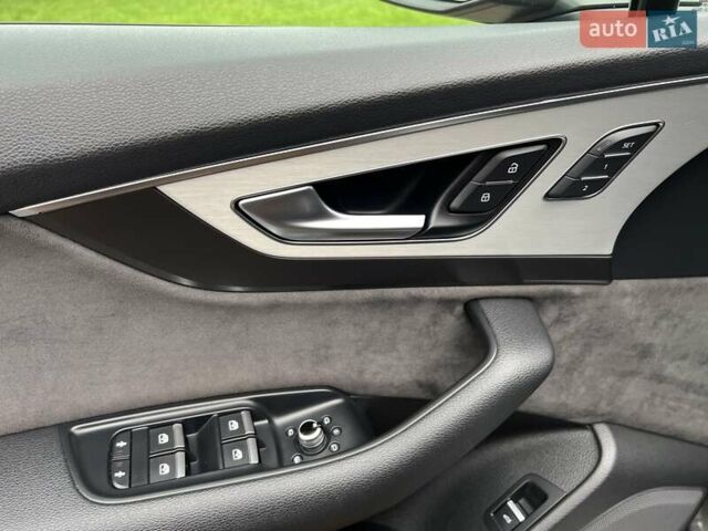 Серый Ауди Ку 7, объемом двигателя 2.97 л и пробегом 227 тыс. км за 44200 $, фото 20 на Automoto.ua