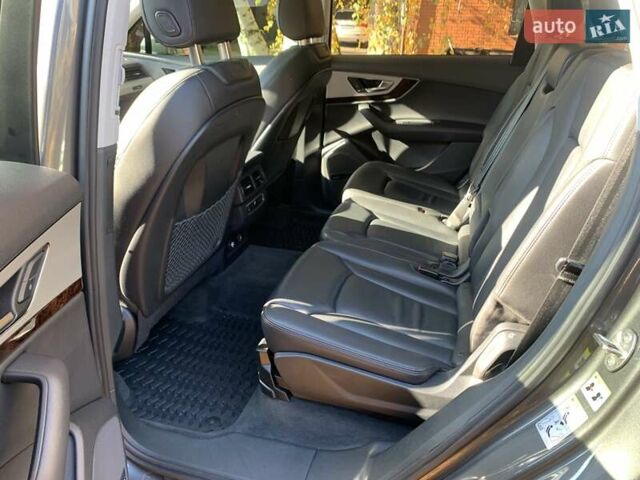 Сірий Ауді Ку 7, об'ємом двигуна 2 л та пробігом 125 тис. км за 33500 $, фото 10 на Automoto.ua