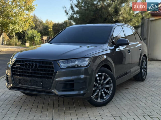 Серый Ауди Ку 7, объемом двигателя 2.97 л и пробегом 140 тыс. км за 48998 $, фото 5 на Automoto.ua