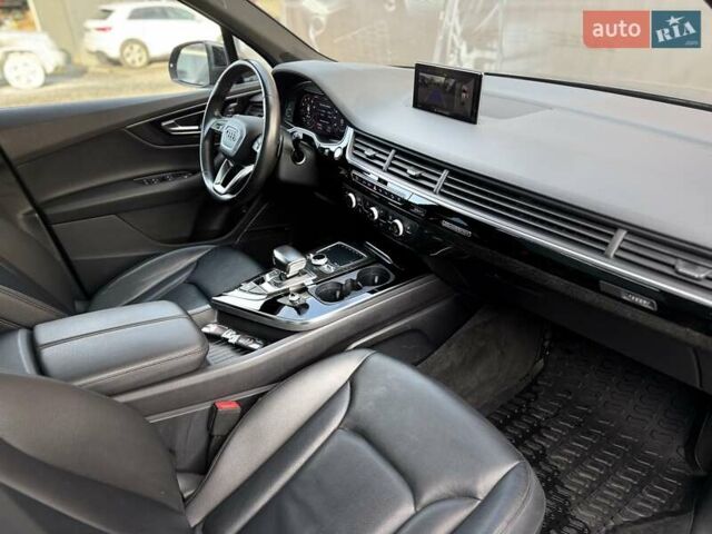 Серый Ауди Ку 7, объемом двигателя 3 л и пробегом 205 тыс. км за 23900 $, фото 70 на Automoto.ua