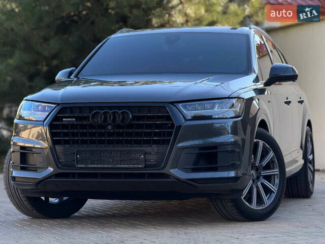 Серый Ауди Ку 7, объемом двигателя 2.97 л и пробегом 140 тыс. км за 48998 $, фото 4 на Automoto.ua