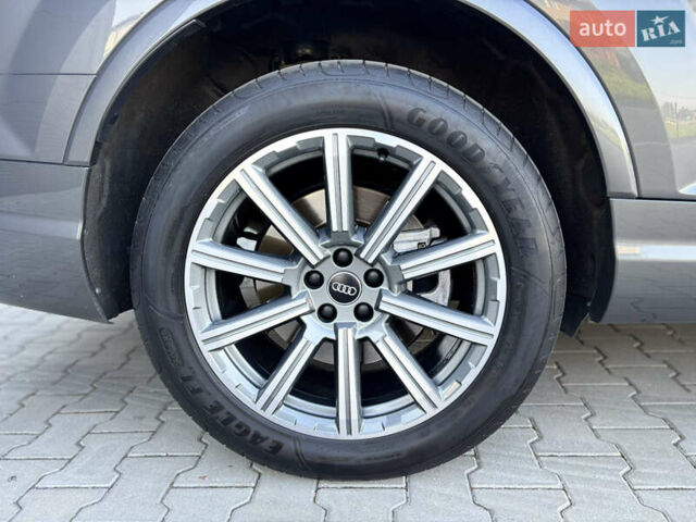 Серый Ауди Ку 7, объемом двигателя 3 л и пробегом 108 тыс. км за 33000 $, фото 16 на Automoto.ua