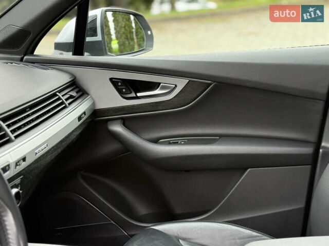 Серый Ауди Ку 7, объемом двигателя 2 л и пробегом 136 тыс. км за 25900 $, фото 52 на Automoto.ua