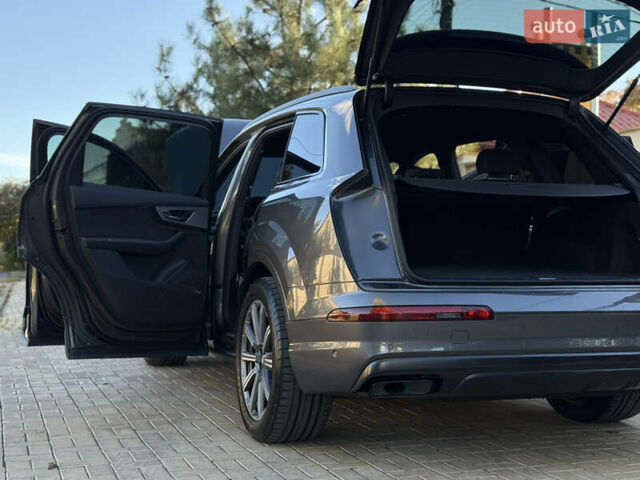 Серый Ауди Ку 7, объемом двигателя 2.97 л и пробегом 140 тыс. км за 48998 $, фото 13 на Automoto.ua