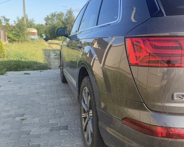 Серый Ауди Ку 7, объемом двигателя 1.98 л и пробегом 90 тыс. км за 38000 $, фото 1 на Automoto.ua