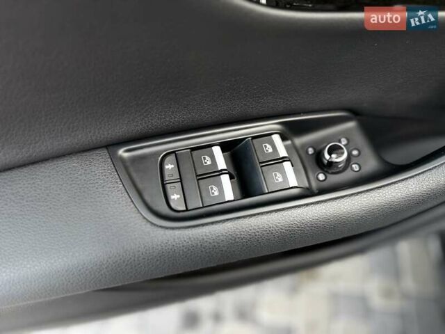 Серый Ауди Ку 7, объемом двигателя 3 л и пробегом 205 тыс. км за 23900 $, фото 30 на Automoto.ua