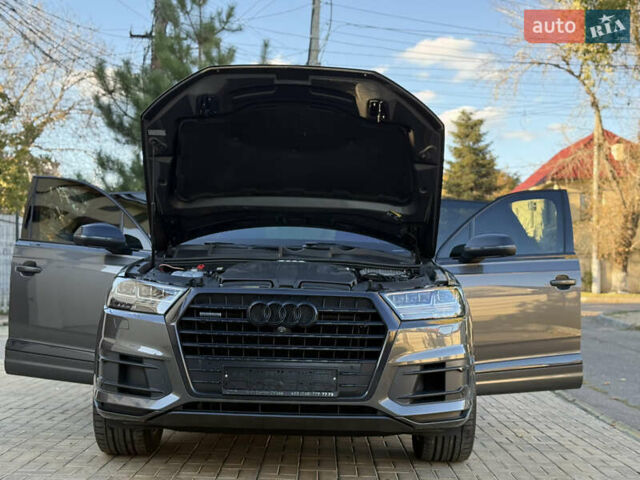 Серый Ауди Ку 7, объемом двигателя 2.97 л и пробегом 140 тыс. км за 48998 $, фото 14 на Automoto.ua