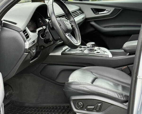 Серый Ауди Ку 7, объемом двигателя 2 л и пробегом 136 тыс. км за 25900 $, фото 38 на Automoto.ua