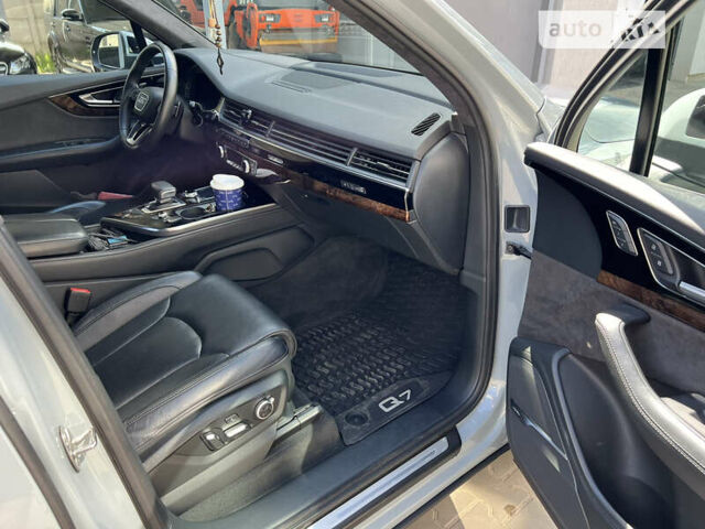 Серый Ауди Ку 7, объемом двигателя 3 л и пробегом 76 тыс. км за 57500 $, фото 37 на Automoto.ua