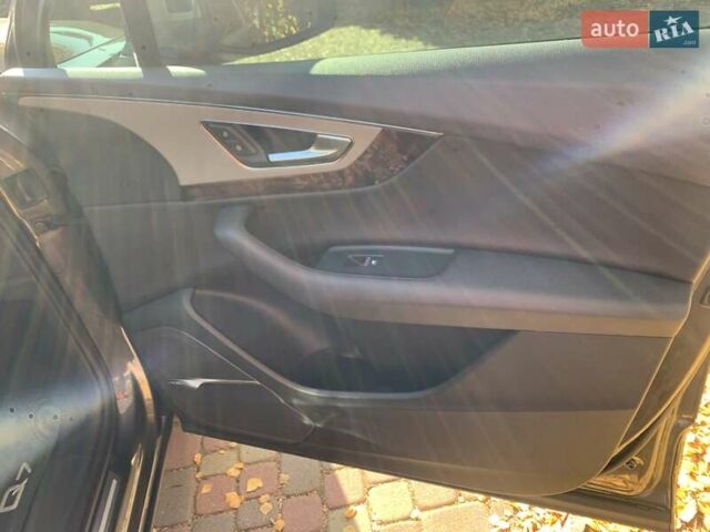 Сірий Ауді Ку 7, об'ємом двигуна 2 л та пробігом 125 тис. км за 33500 $, фото 15 на Automoto.ua