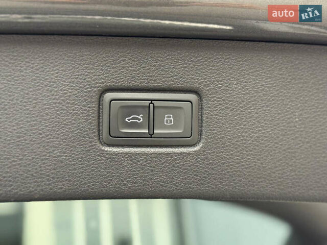 Серый Ауди Ку 7, объемом двигателя 1.98 л и пробегом 139 тыс. км за 27800 $, фото 14 на Automoto.ua