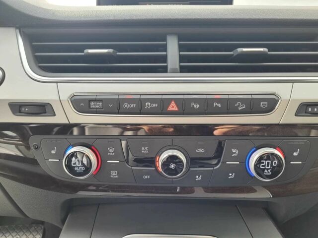 Серый Ауди Ку 7, объемом двигателя 3 л и пробегом 136 тыс. км за 16500 $, фото 14 на Automoto.ua