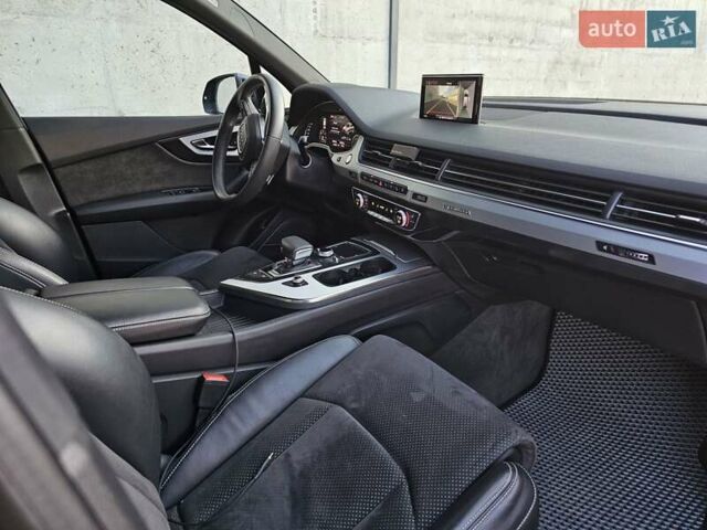 Серый Ауди Ку 7, объемом двигателя 2.97 л и пробегом 109 тыс. км за 53000 $, фото 18 на Automoto.ua