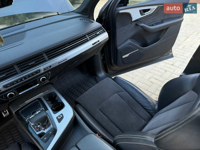 Серый Ауди Ку 7, объемом двигателя 2.97 л и пробегом 140 тыс. км за 48998 $, фото 31 на Automoto.ua