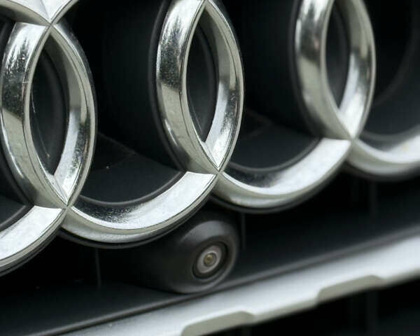 Серый Ауди Ку 7, объемом двигателя 2 л и пробегом 136 тыс. км за 25900 $, фото 15 на Automoto.ua