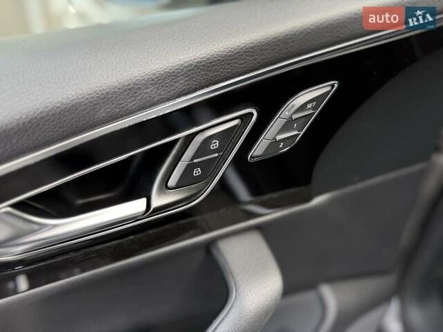 Серый Ауди Ку 7, объемом двигателя 3 л и пробегом 205 тыс. км за 23900 $, фото 31 на Automoto.ua