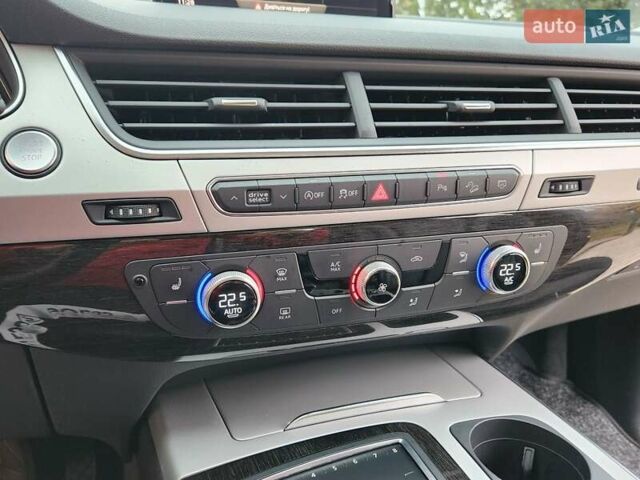 Серый Ауди Ку 7, объемом двигателя 1.98 л и пробегом 59 тыс. км за 32500 $, фото 26 на Automoto.ua