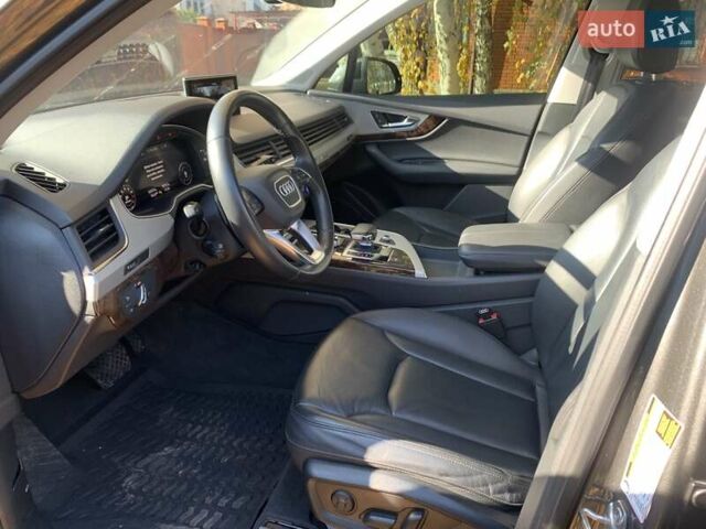 Сірий Ауді Ку 7, об'ємом двигуна 2 л та пробігом 125 тис. км за 33500 $, фото 5 на Automoto.ua