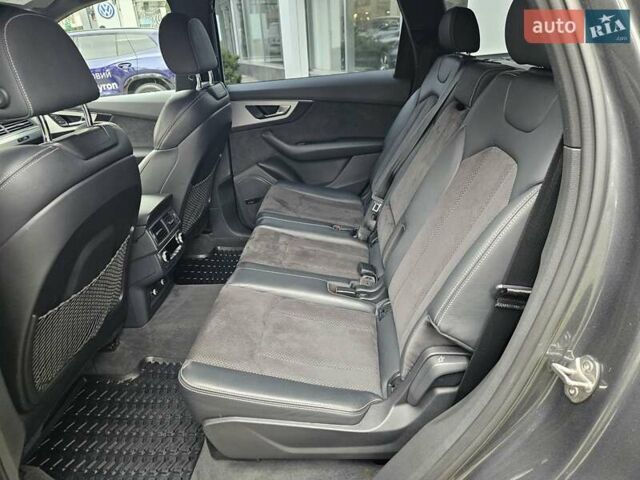 Сірий Ауді Ку 7, об'ємом двигуна 2.97 л та пробігом 71 тис. км за 52490 $, фото 26 на Automoto.ua