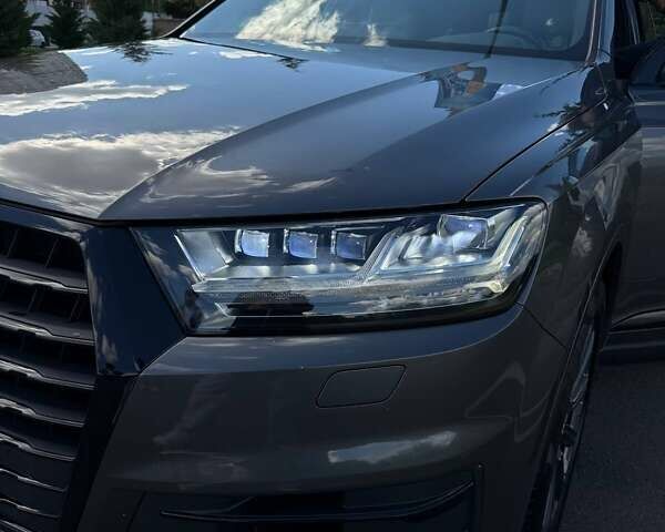 Серый Ауди Ку 7, объемом двигателя 3 л и пробегом 77 тыс. км за 32900 $, фото 4 на Automoto.ua