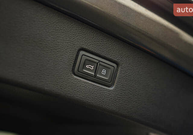 Серый Ауди Ку 7, объемом двигателя 3 л и пробегом 185 тыс. км за 40000 $, фото 16 на Automoto.ua