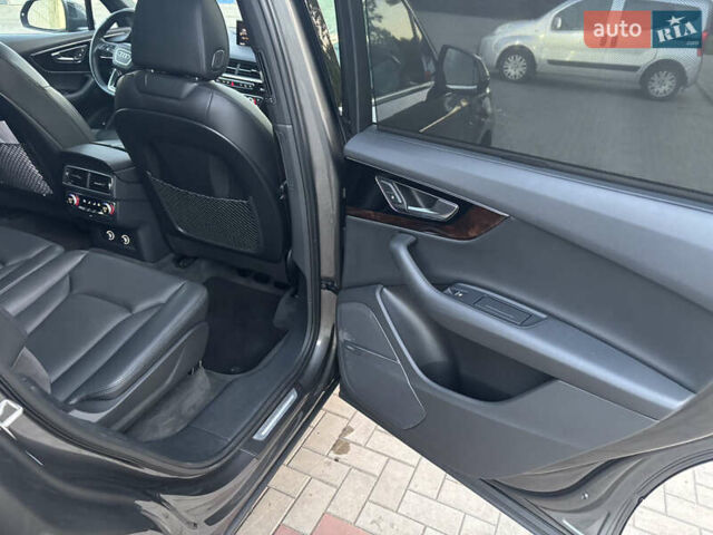 Сірий Ауді Ку 7, об'ємом двигуна 1.98 л та пробігом 92 тис. км за 34700 $, фото 17 на Automoto.ua