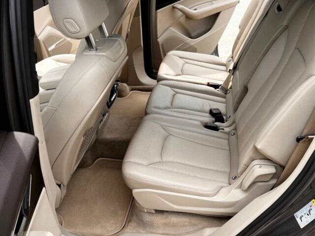 Сірий Ауді Ку 7, об'ємом двигуна 0 л та пробігом 90 тис. км за 17600 $, фото 11 на Automoto.ua