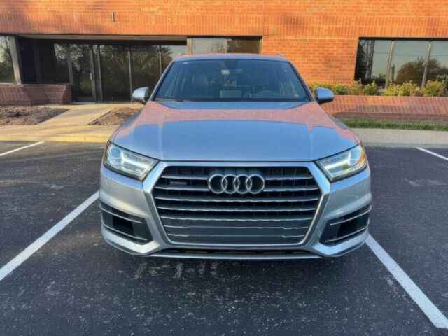 Серый Ауди Ку 7, объемом двигателя 3 л и пробегом 49 тыс. км за 9100 $, фото 1 на Automoto.ua