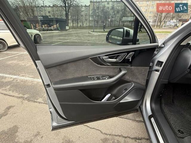 Серый Ауди Ку 7, объемом двигателя 3 л и пробегом 80 тыс. км за 47500 $, фото 11 на Automoto.ua