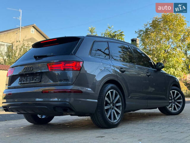 Серый Ауди Ку 7, объемом двигателя 2.97 л и пробегом 140 тыс. км за 48998 $, фото 6 на Automoto.ua