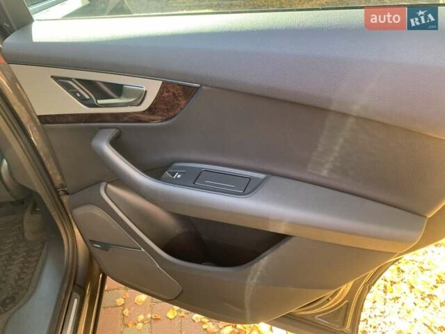 Сірий Ауді Ку 7, об'ємом двигуна 2 л та пробігом 125 тис. км за 33500 $, фото 13 на Automoto.ua