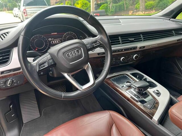 Сірий Ауді Ку 7, об'ємом двигуна 2 л та пробігом 48 тис. км за 16300 $, фото 9 на Automoto.ua