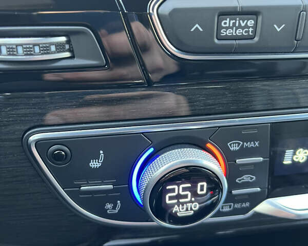 Серый Ауди Ку 7, объемом двигателя 3 л и пробегом 148 тыс. км за 37200 $, фото 3 на Automoto.ua