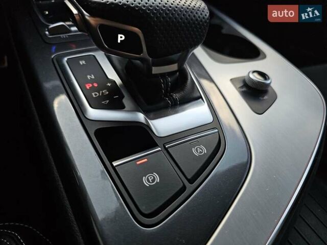 Серый Ауди Ку 7, объемом двигателя 2.97 л и пробегом 109 тыс. км за 53000 $, фото 35 на Automoto.ua