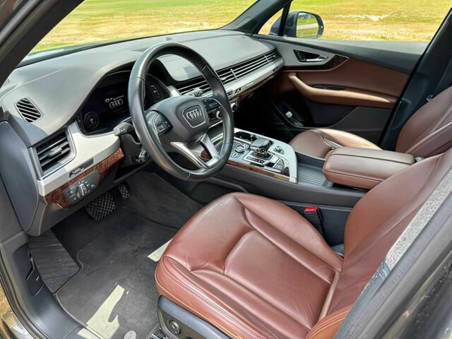 Сірий Ауді Ку 7, об'ємом двигуна 2 л та пробігом 48 тис. км за 16300 $, фото 8 на Automoto.ua