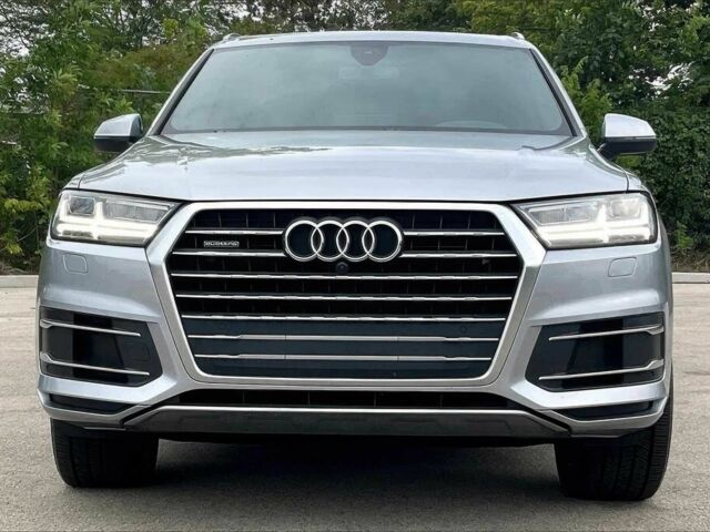 Сірий Ауді Ку 7, об'ємом двигуна 2 л та пробігом 32 тис. км за 13000 $, фото 1 на Automoto.ua