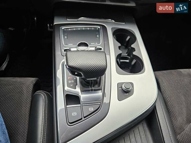 Сірий Ауді Ку 7, об'ємом двигуна 2.97 л та пробігом 71 тис. км за 52490 $, фото 49 на Automoto.ua