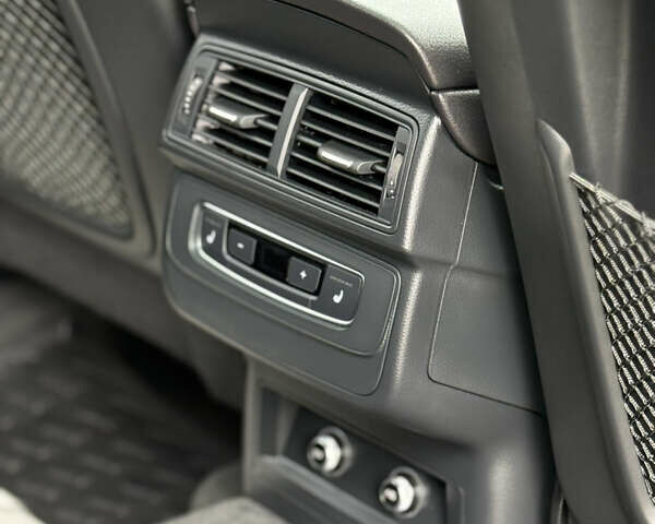 Серый Ауди Ку 7, объемом двигателя 2 л и пробегом 136 тыс. км за 25900 $, фото 78 на Automoto.ua