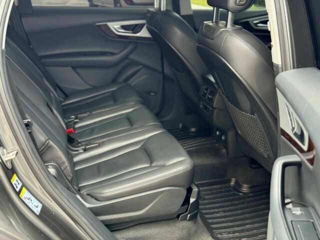 Серый Ауди Ку 7, объемом двигателя 2 л и пробегом 128 тыс. км за 27500 $, фото 5 на Automoto.ua