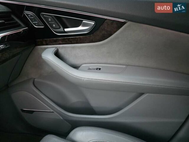 Серый Ауди Ку 7, объемом двигателя 3 л и пробегом 83 тыс. км за 37900 $, фото 31 на Automoto.ua