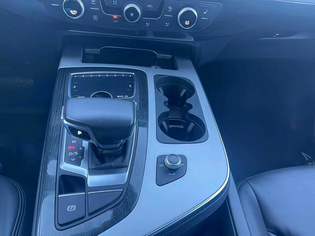 Серый Ауди Ку 7, объемом двигателя 2 л и пробегом 48 тыс. км за 15000 $, фото 9 на Automoto.ua