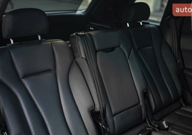 Серый Ауди Ку 7, объемом двигателя 3 л и пробегом 185 тыс. км за 40000 $, фото 5 на Automoto.ua