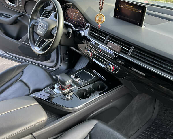 Серый Ауди Ку 7, объемом двигателя 3 л и пробегом 148 тыс. км за 37200 $, фото 26 на Automoto.ua