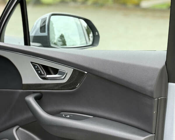 Серый Ауди Ку 7, объемом двигателя 2 л и пробегом 136 тыс. км за 25900 $, фото 59 на Automoto.ua