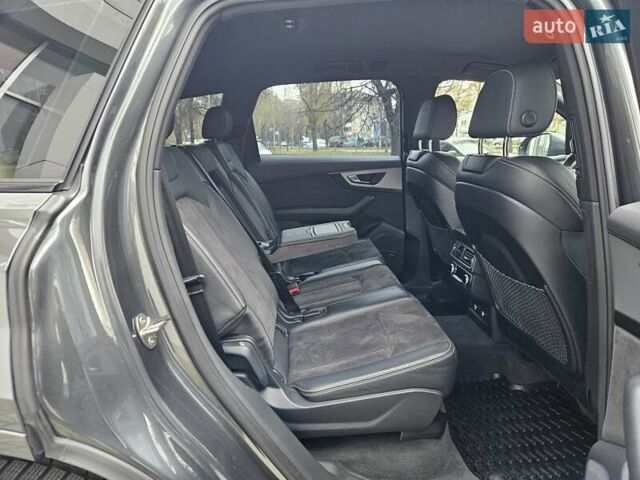 Сірий Ауді Ку 7, об'ємом двигуна 2.97 л та пробігом 71 тис. км за 52490 $, фото 36 на Automoto.ua