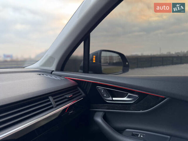 Серый Ауди Ку 7, объемом двигателя 3 л и пробегом 212 тыс. км за 27700 $, фото 34 на Automoto.ua