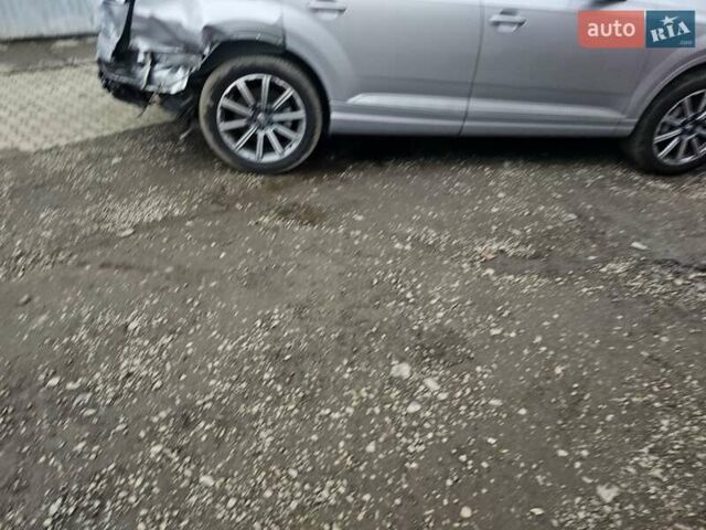 Серый Ауди Ку 7, объемом двигателя 3 л и пробегом 205 тыс. км за 18100 $, фото 6 на Automoto.ua