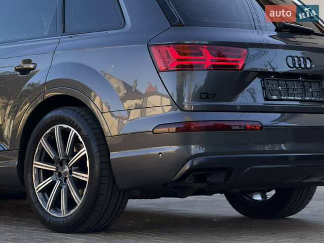 Серый Ауди Ку 7, объемом двигателя 2.97 л и пробегом 140 тыс. км за 48998 $, фото 8 на Automoto.ua